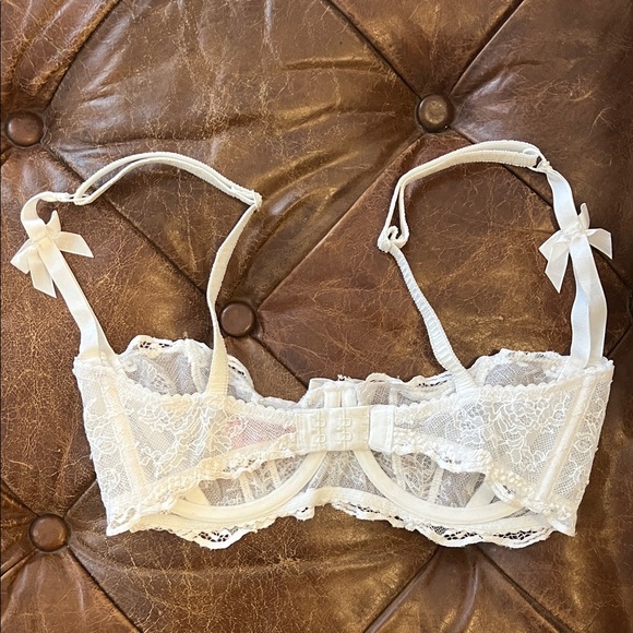 Agent Provocateur white love demi bra - Picture 3 of 12